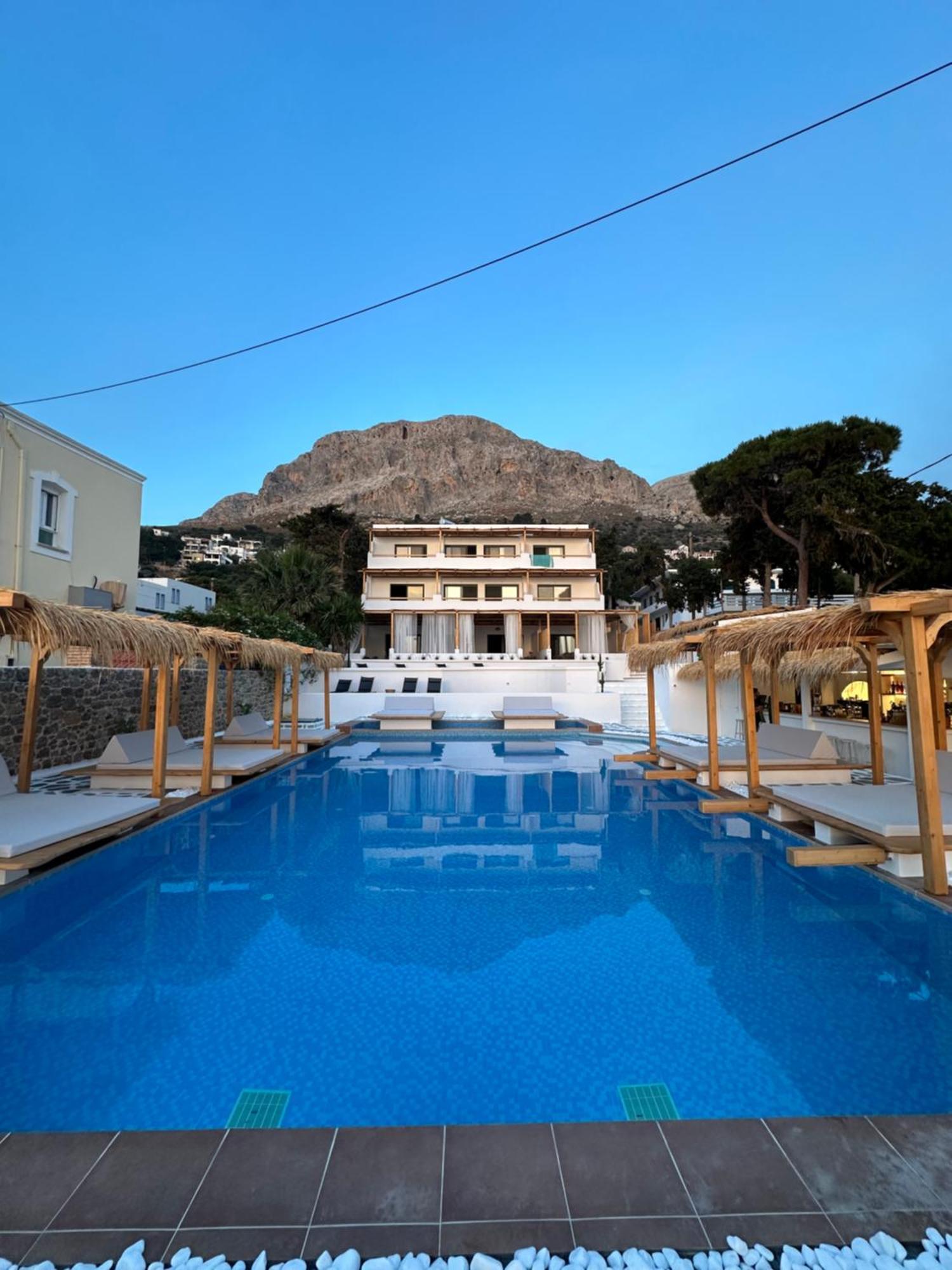 Spongia Hotel Suites & Spa Myrties Екстериор снимка