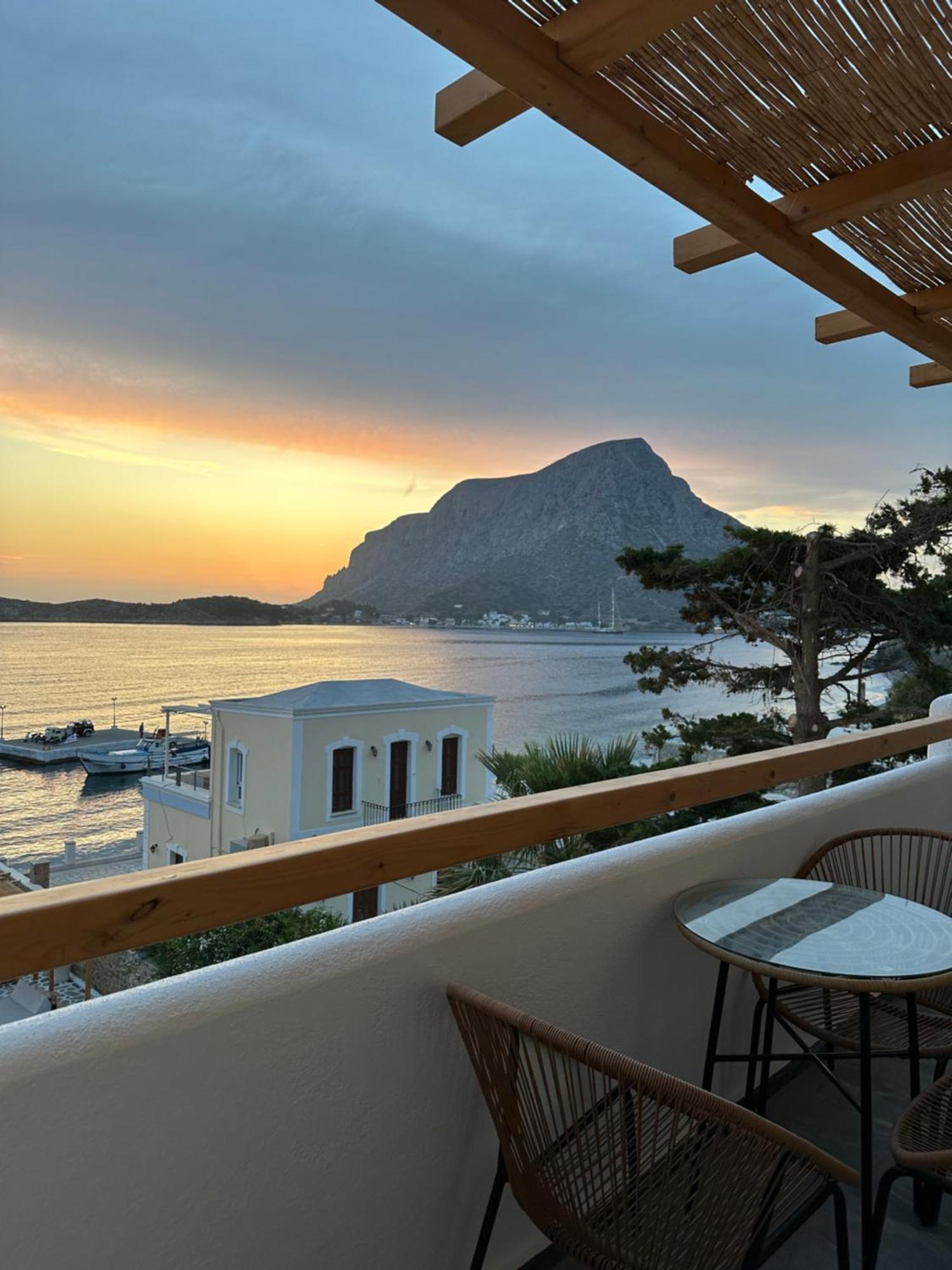 Spongia Hotel Suites & Spa Myrties Екстериор снимка