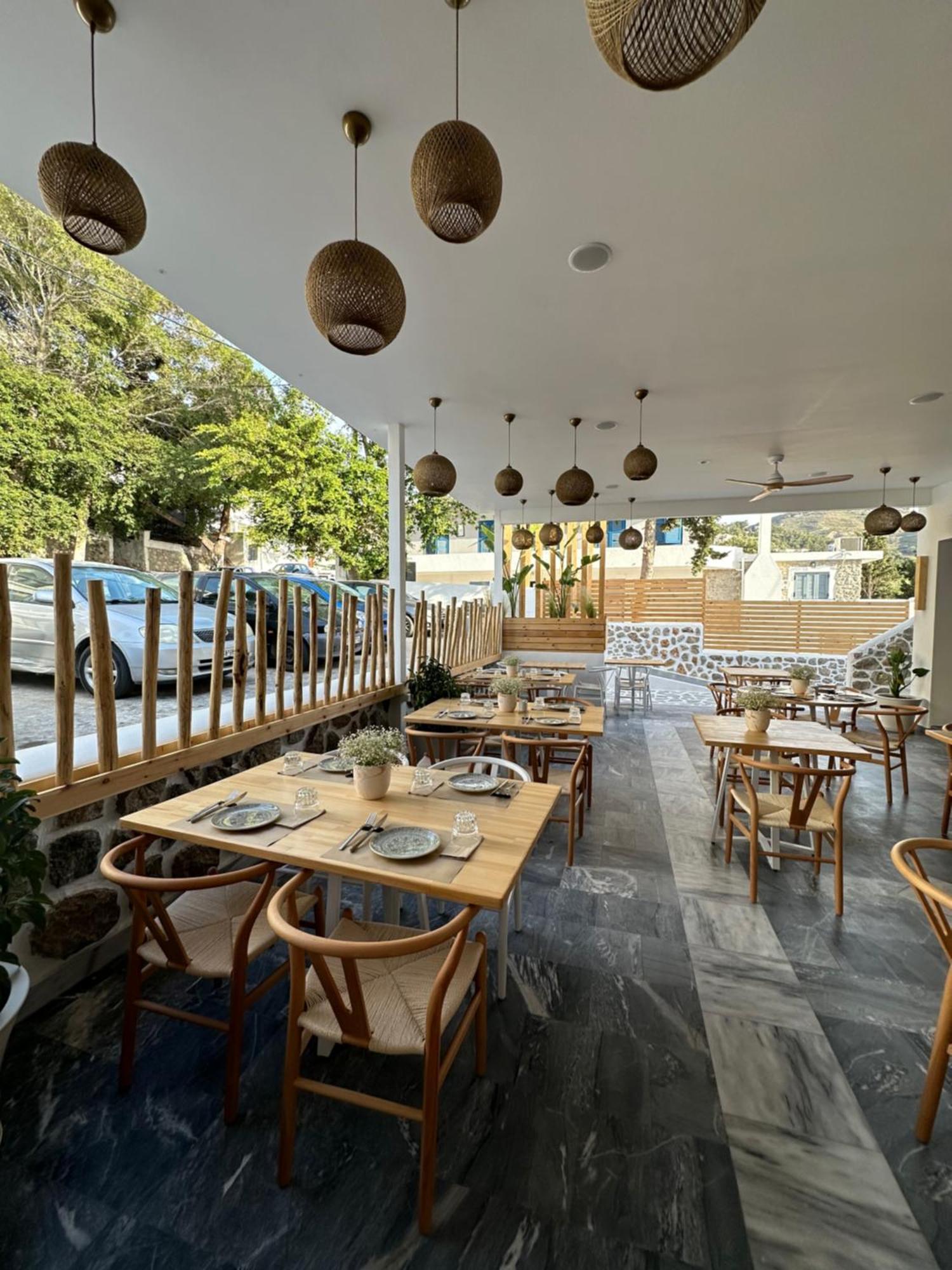 Spongia Hotel Suites & Spa Myrties Екстериор снимка