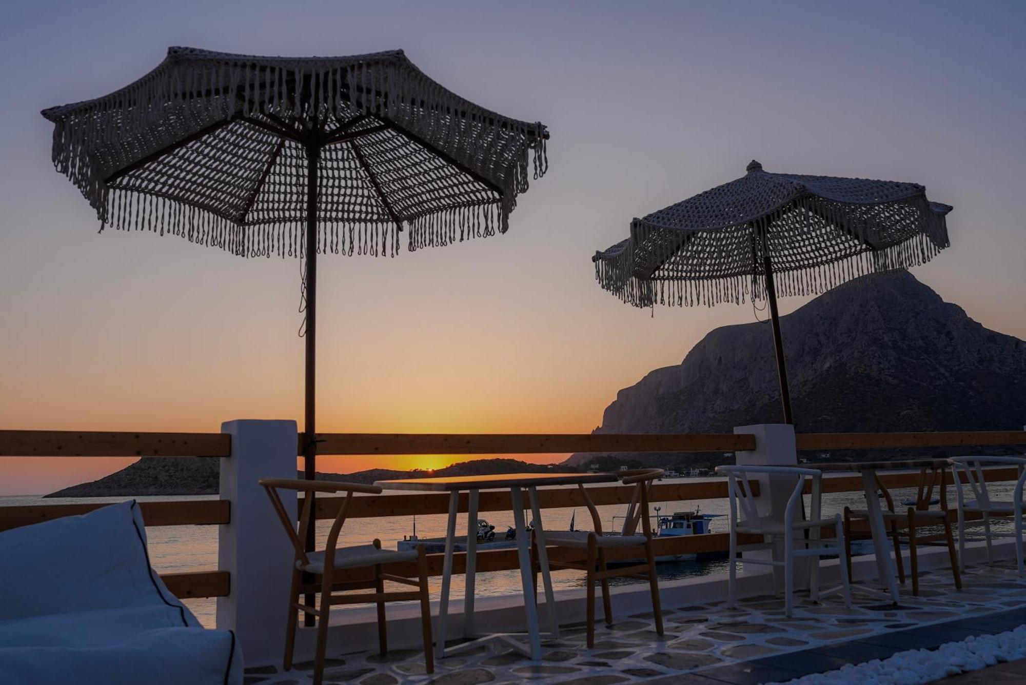 Spongia Hotel Suites & Spa Myrties Екстериор снимка