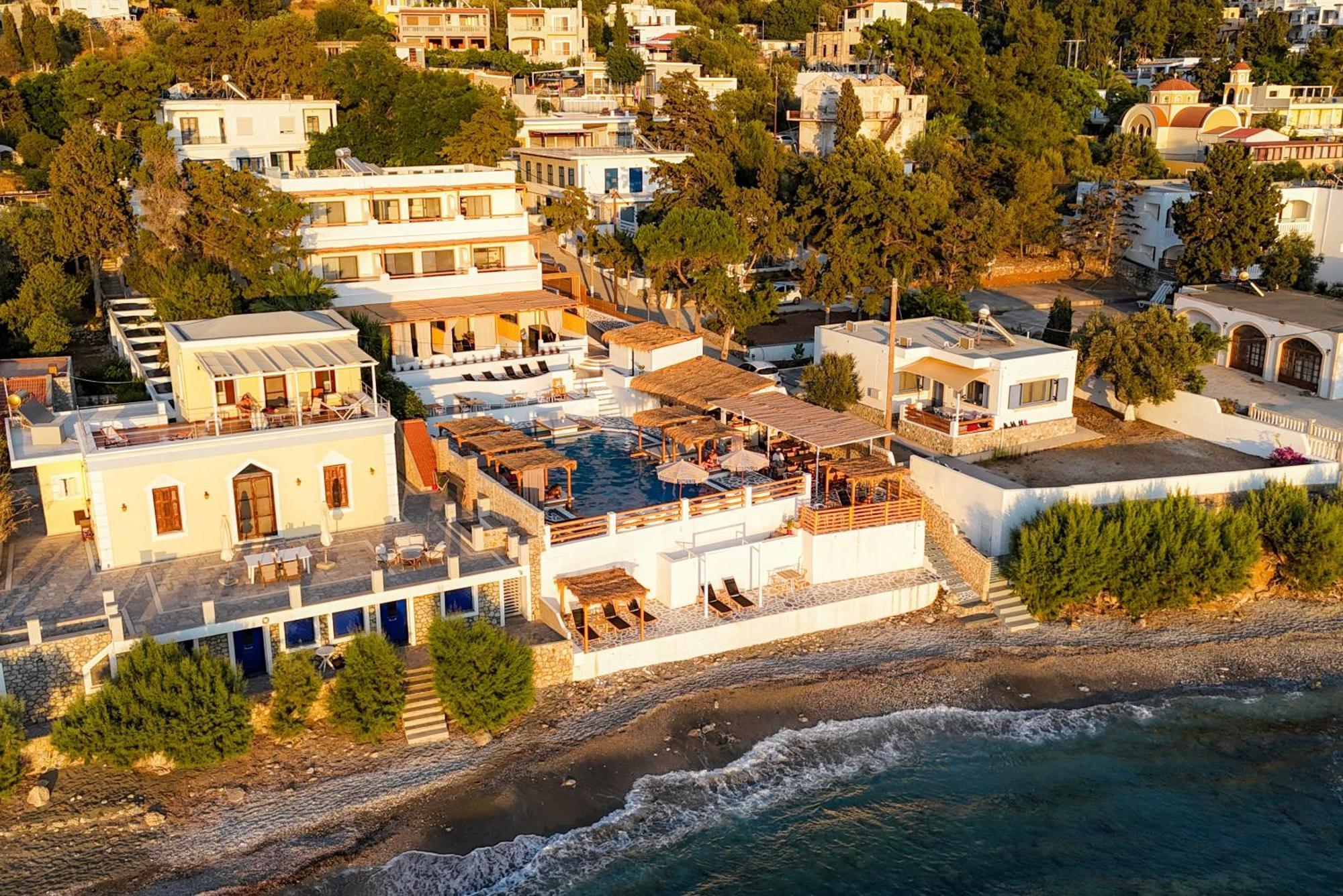 Spongia Hotel Suites & Spa Myrties Екстериор снимка