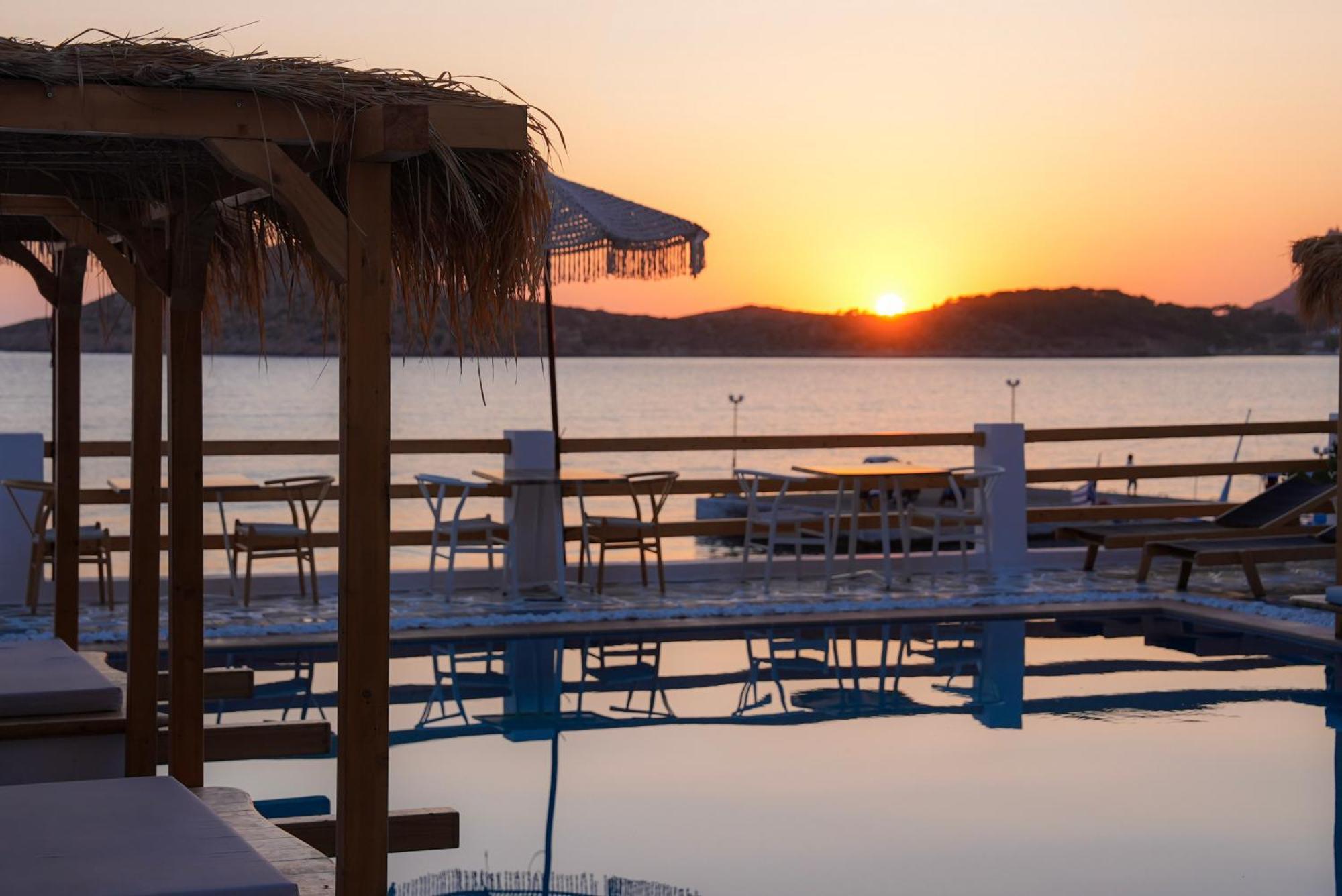 Spongia Hotel Suites & Spa Myrties Екстериор снимка