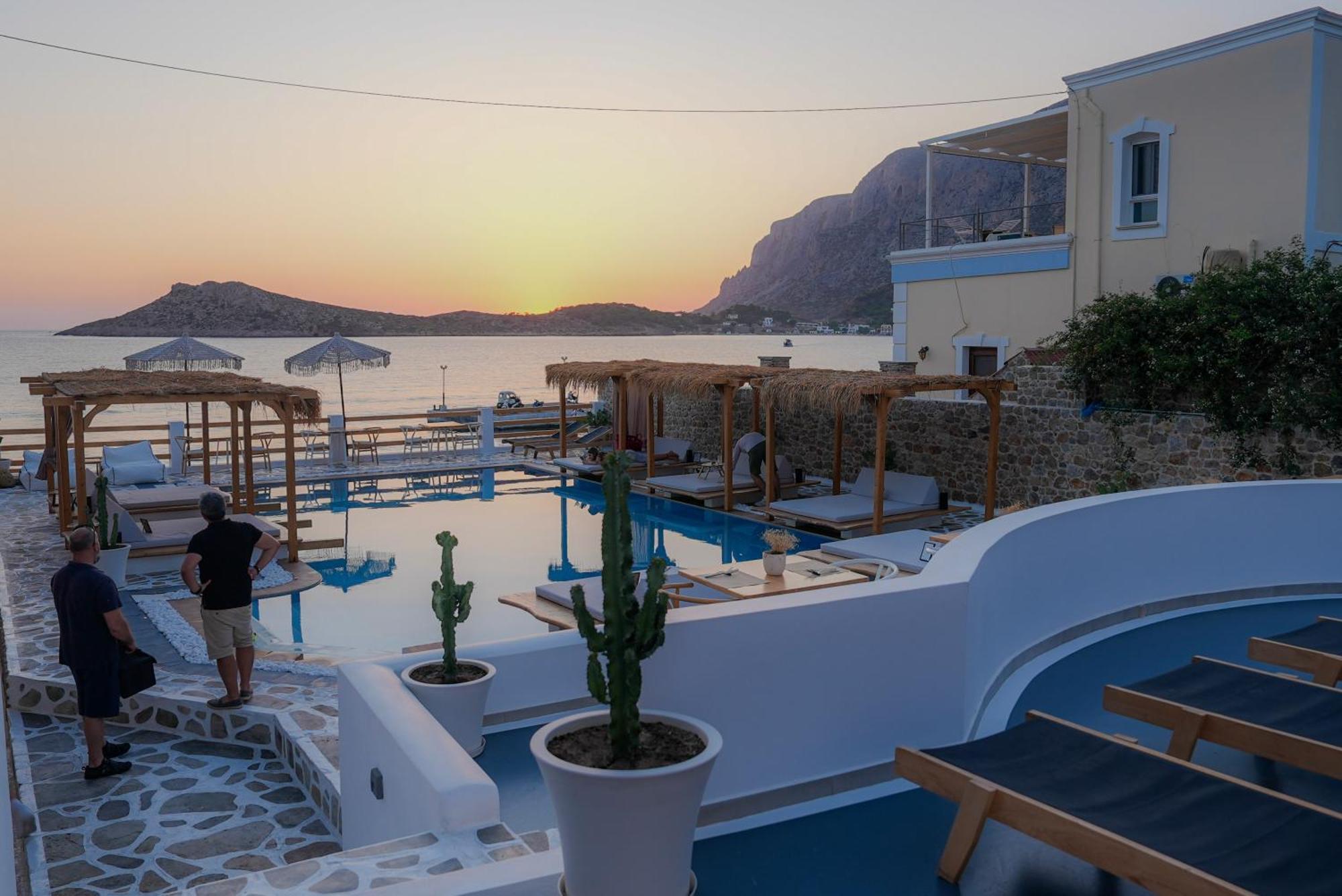 Spongia Hotel Suites & Spa Myrties Екстериор снимка