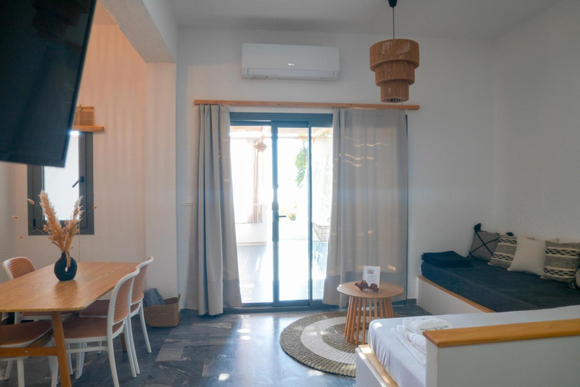 Spongia Hotel Suites & Spa Myrties Екстериор снимка